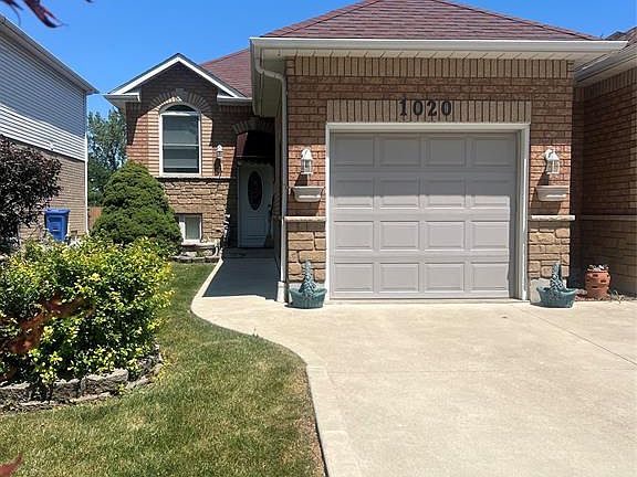 2nd image of 1020 Lemonwood Cres