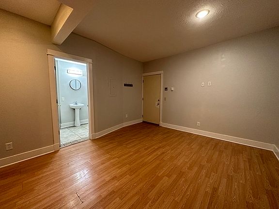 4th image of 1336 Portage St #34