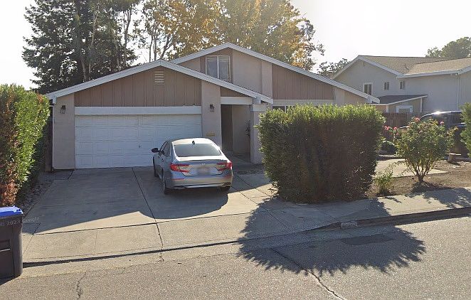 1st image of 913 Tabor Ave