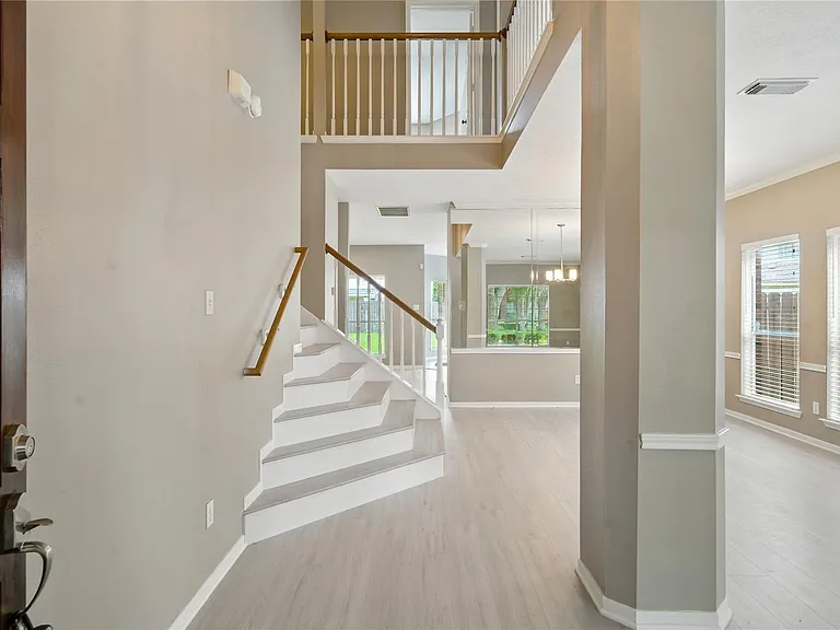 3119 Waters Way Dr — Photo 3