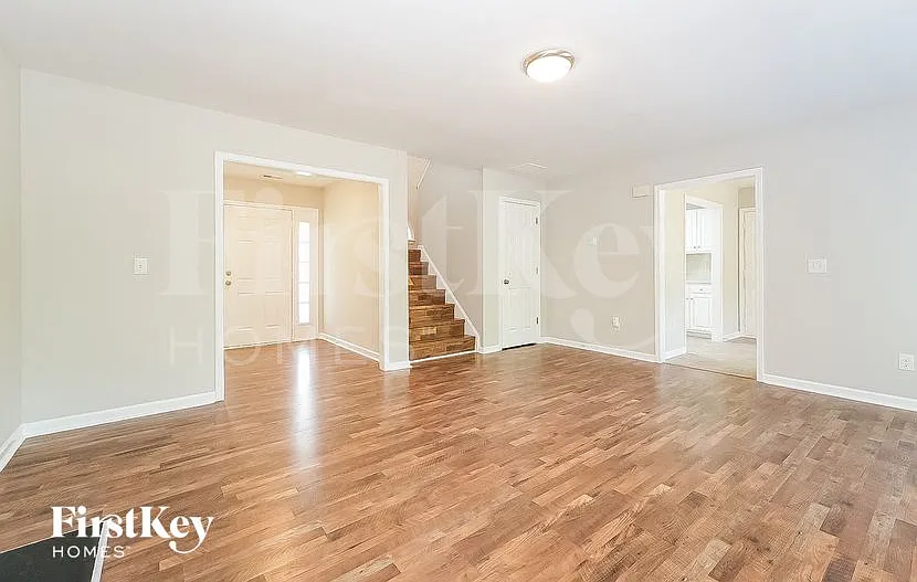 3 bed, 3.0 bath, 1703 sqft, $1,965 — Photo 4