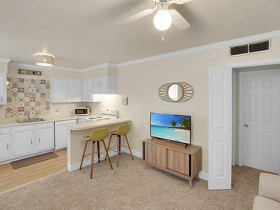 3rd image of 7522 Benjamin St APT 209