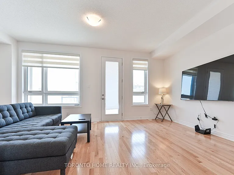 113 Mumbai Dr — Photo 10