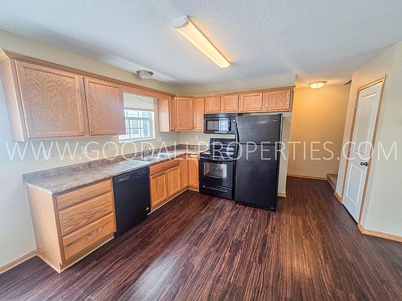 4th image of 15211 Greenbelt Dr