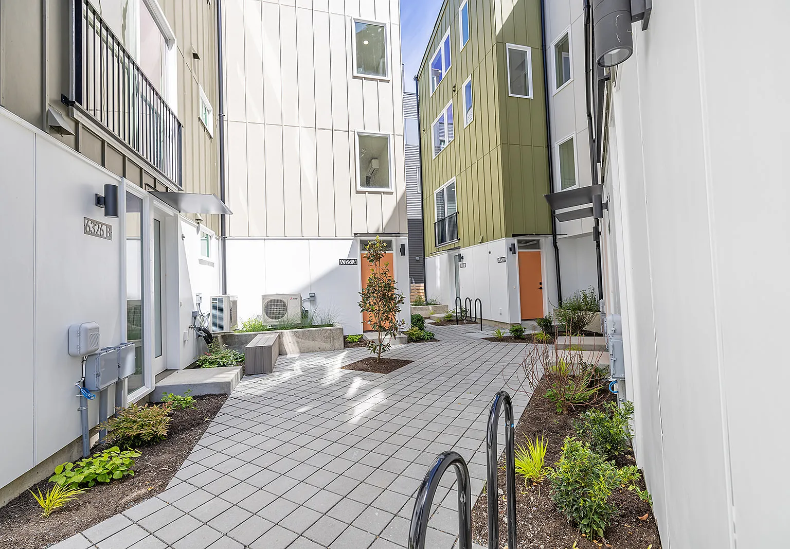 6326A 41st Ave SW — Photo 2