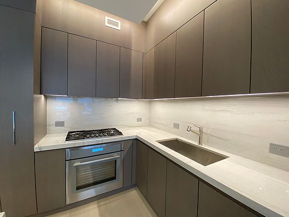 4th image of 77 Charlton St #S11b