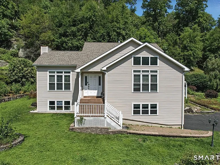 11 Squantz View Dr — Photo 15