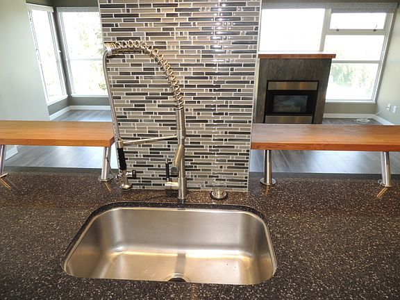 3rd image of 9830 Whalley Blvd #1008