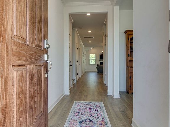 3rd image of 3523 Anthony Ave