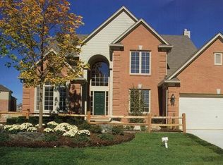 1412 Tulberry Cir, Rochester, MI 48306