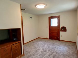 524 S Hackett Rd, Waterloo, IA 50701