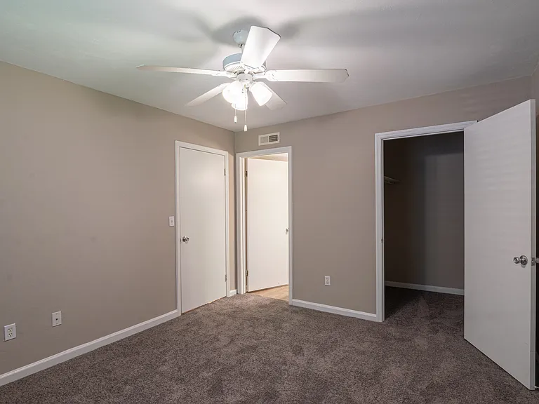 Tanager Apartments — Photo 5