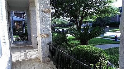 4th image of 3205 W Oaks Blvd