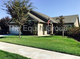 2706 N Vickie St, Visalia, CA