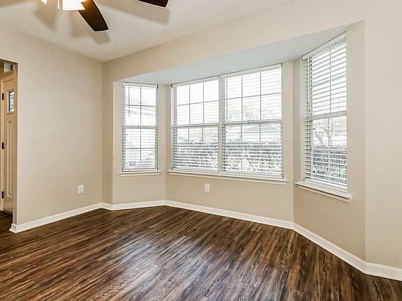 5th image of 8002 Copperfield Cir N