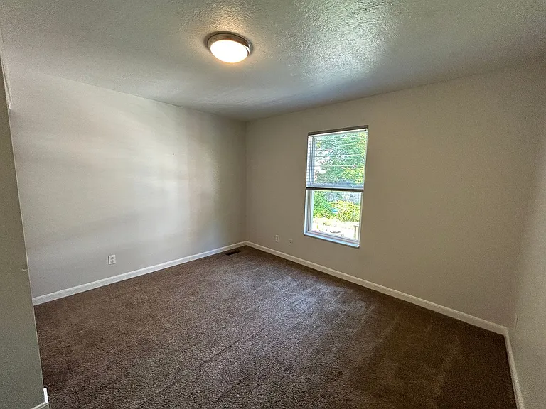 3217 Daytona Ave — Photo 17