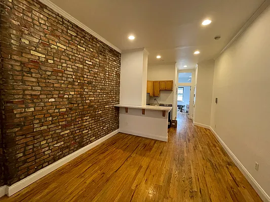Rented by Crosstown Apartments NYC | media 11