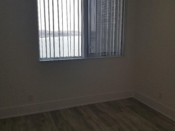 5th image of 1 Edgewater Dr #605