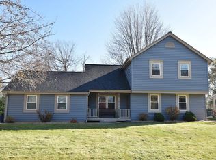 W159N10838 Captains Dr, Germantown, WI 53022
