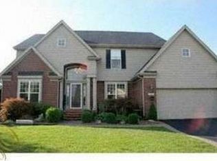 7633 Acorn Hill Ct, West Bloomfield, MI