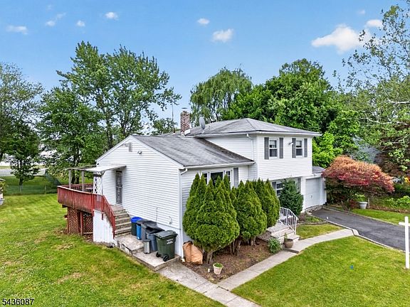 4th image of 14 Stickle Ave