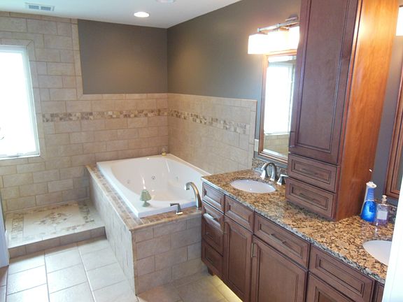 5th image of 6310 Stonington Dr