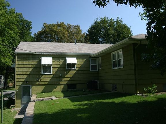 4th image of 2608 N 45th Ter
