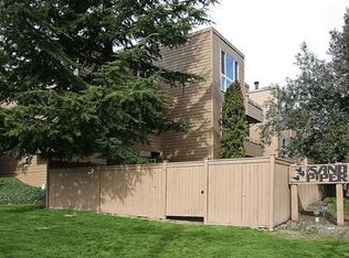 5844 NE 75th St UNIT A201, Seattle, WA 98115