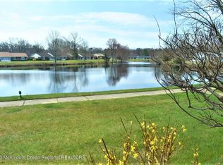 242 Jefferson Ct #B, Lakewood, NJ 08701
