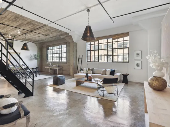 247 4th St APT 201, Oakland, CA 94607