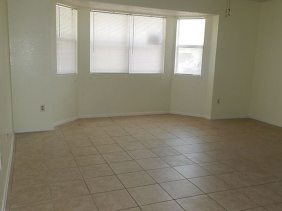 5th image of 2405 Traverse Dr