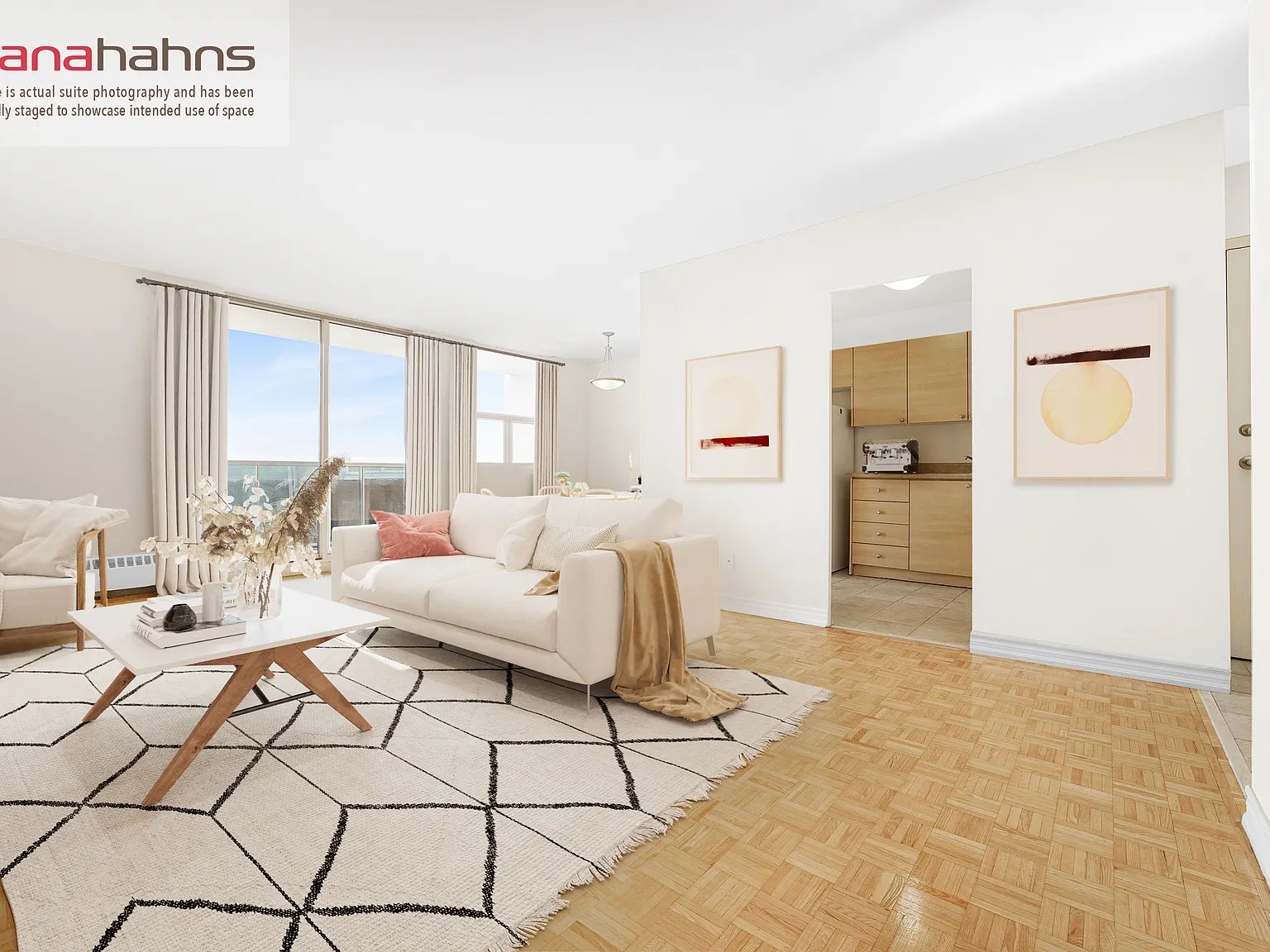 The Carillon Apartments for Rent in Mississauga — Photo 2
