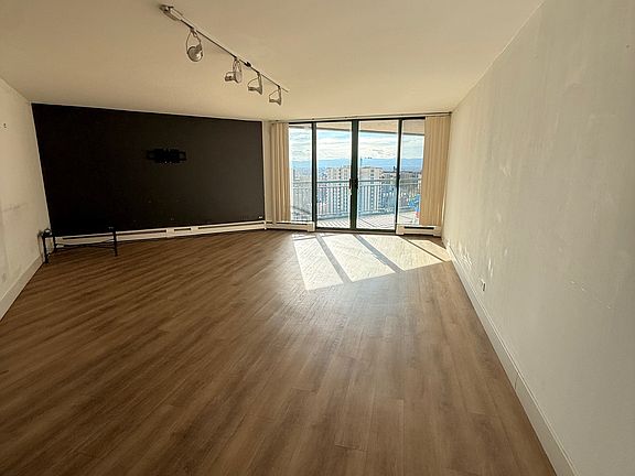 5th image of 550 E 12th Ave APT 1807