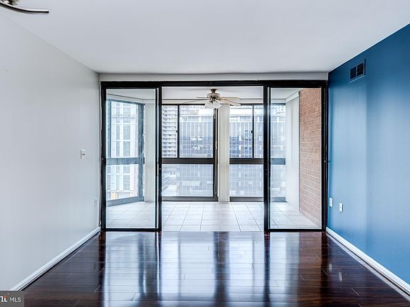 5th image of 1001 N Randolph St APT 814