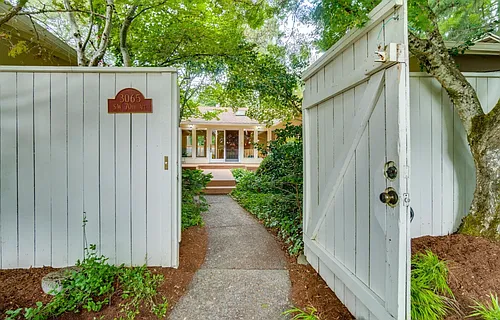 3065 SW 70th Ave Photo 1