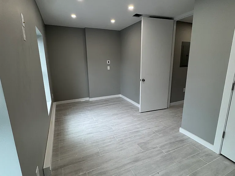 55 Lander St #2B — Photo 17