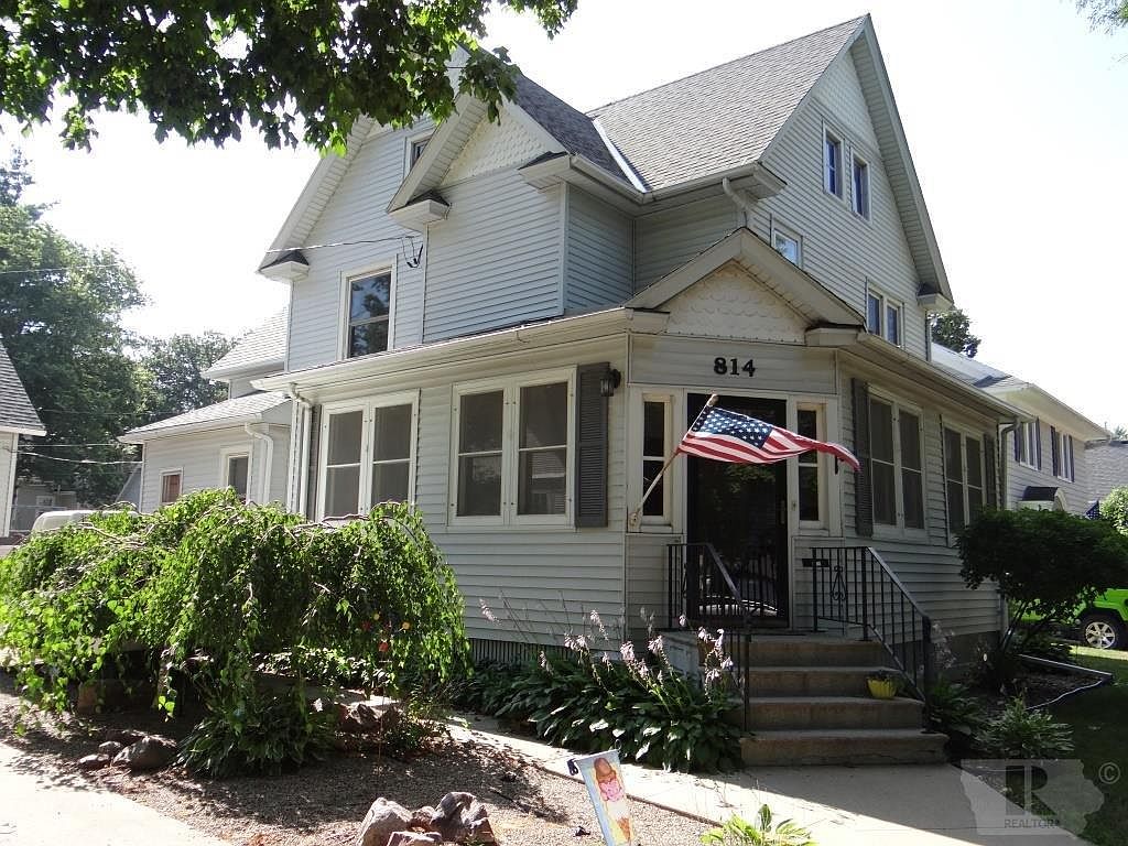 814 Central Ave SE, Le Mars, IA 51031 Zillow