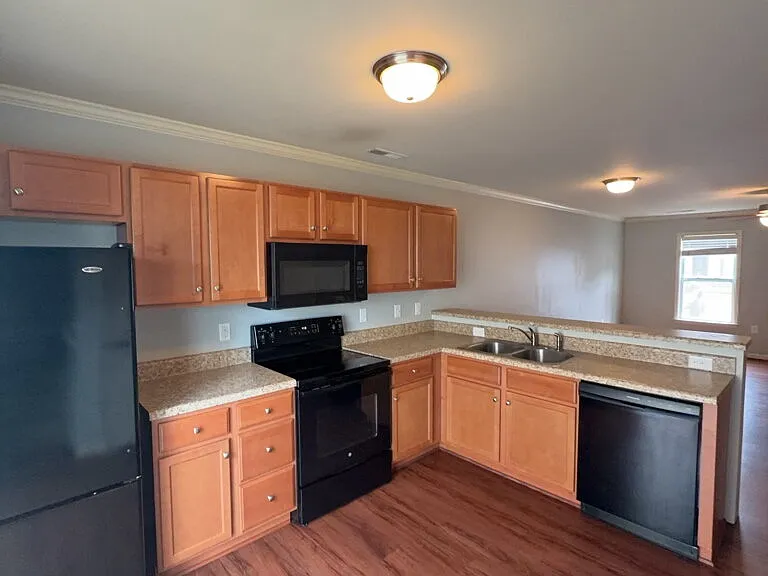 410 Sullivan Loop Rd — Photo 8