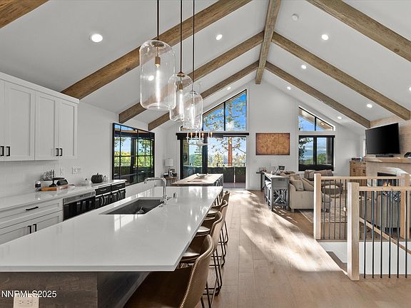 2nd image of 109 Sierra Colina Dr #109