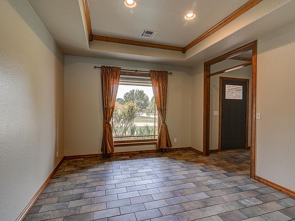 4th image of 1003 S Stoneybrook St