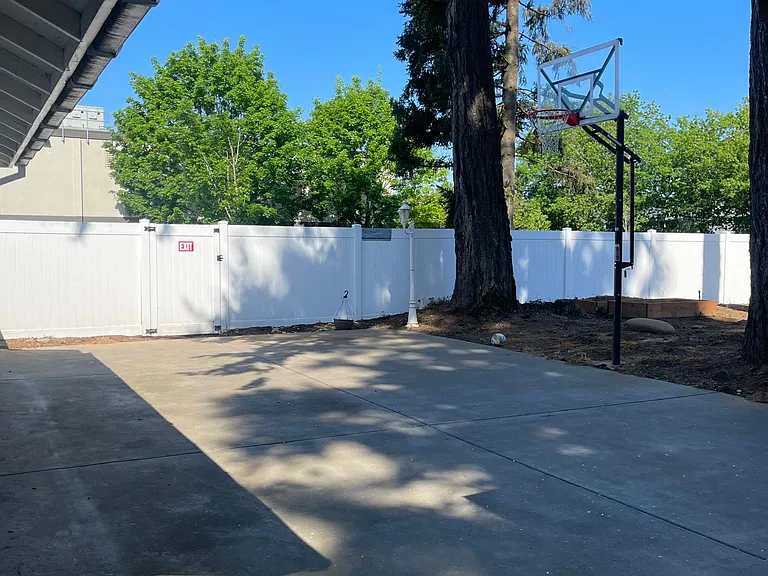 SE 174th Ave — Photo 9