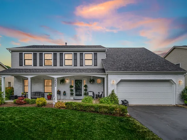 2552 Brockton Cir, Naperville, IL 60565