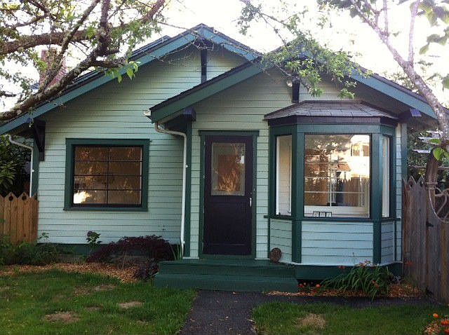 1st image of 601 Wilson St SE