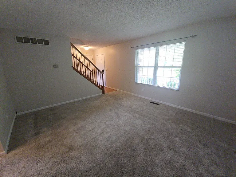 3054 Granny Smith Ln — Photo 40