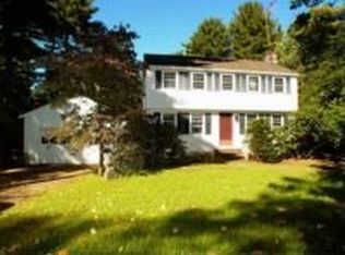 16 Orchard St, Byfield, MA 01922