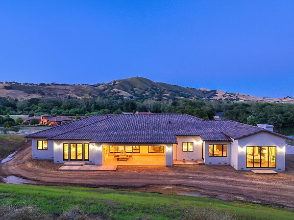 4th image of 12225 Heritage Way