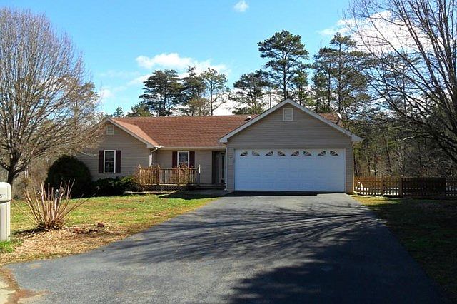 1st image of 166 Hazelwood Dr