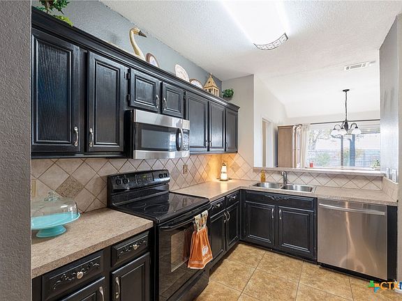 5th image of 1814 Michele Dr