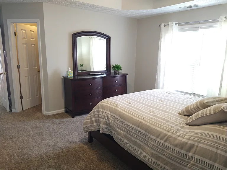 1467 Chamirey Dr SW — Photo 43