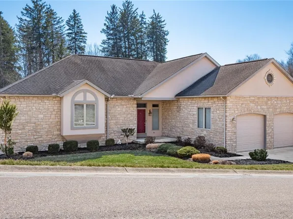 2370 Oak Meadow Ln, Zanesville, OH 43701